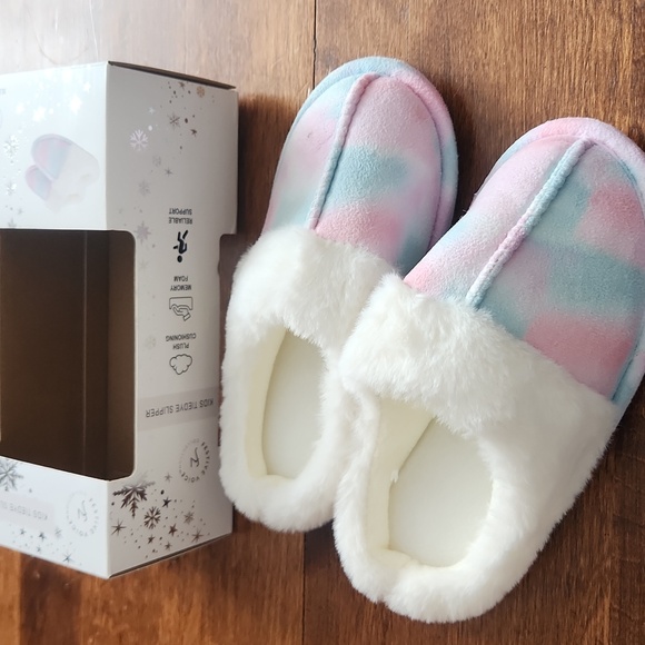 festive voice Other - Fleece Lined Kids Slippers - Pink and Blue Pastel Tie-dye Size 13-1 NIB